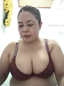 Baby-bigtits2026 online show from 20, 5, 2026