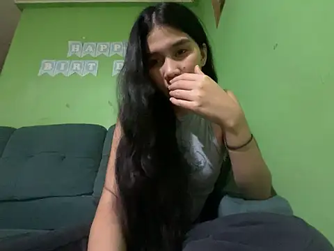 Snapshot of Sweetiebabe25 chatting on 13, 2, 2026 Sweetiebabe25 online show from 13, 2, 2026