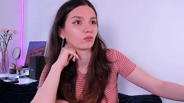 miabellee  online show from 18, 5, 2026
