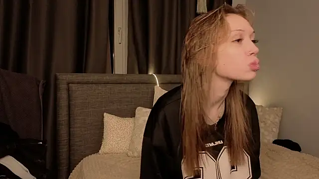 Snapshot of CarmenScott chatting on 1, 3, 2026 CarmenScott online show from 1, 3, 2026