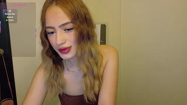 Snapshot of PaulaSantanaOf chatting on 8, 2, 2026 PaulaSantanaOf online show from 8, 2, 2026