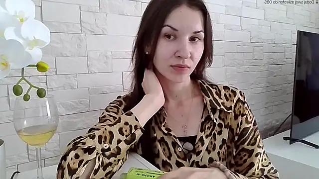 Snapshot of JuliaLovely chatting on 25, 5, 2026 JuliaLovely online show from 25, 5, 2026