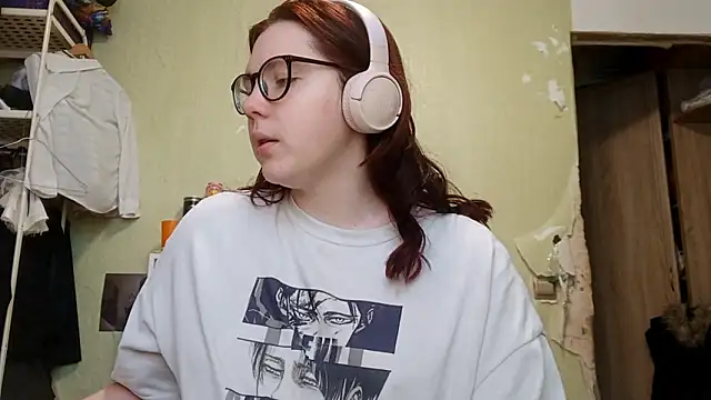 VannessaDillenbeck online show from 9, 2, 2026