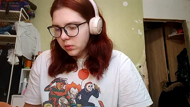 VannessaDillenbeck online show from 11, 2, 2026