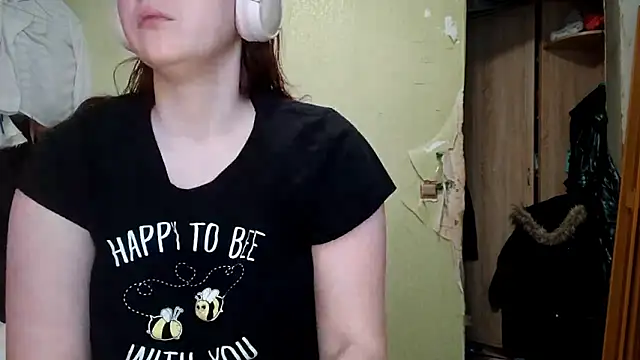 VannessaDillenbeck online show from 24, 2, 2026