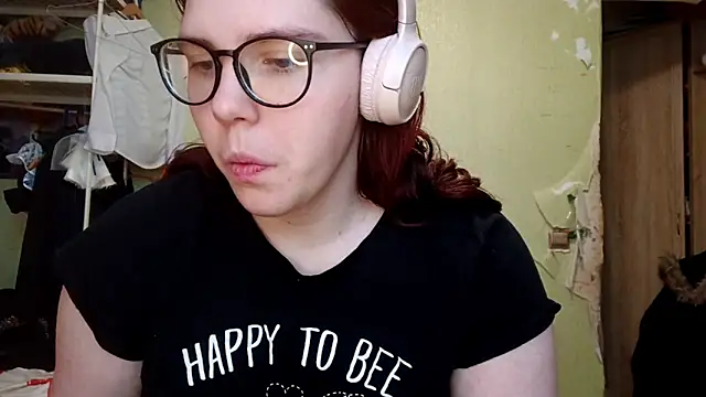 VannessaDillenbeck online show from 25, 2, 2026