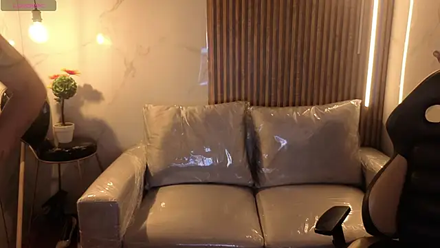 Perla lovely  online show from 16, 4, 2026