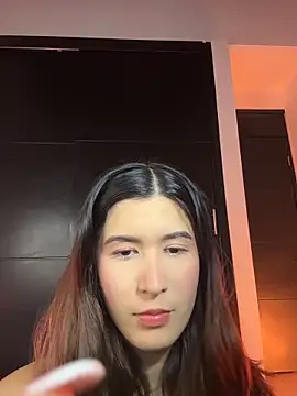 Snapshot of emicute_ chatting on 3, 2, 2026 emicute online show from 3, 2, 2026