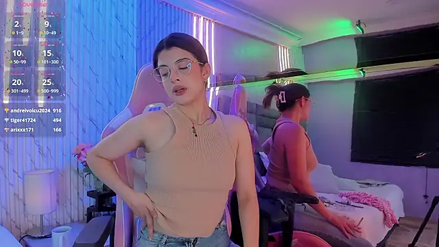 KatyParisi online show from 9, 2, 2026