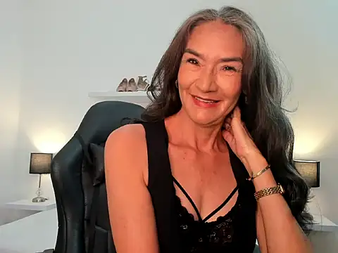 Snapshot of Emma_Mendozaa chatting on 3, 2, 2026 Emma Mendozaa online show from 3, 2, 2026