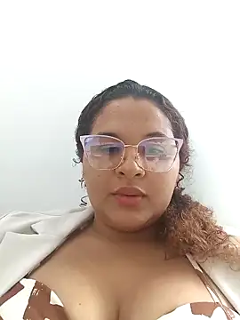 Snapshot of AdinaSkaly chatting on 25, 2, 2026 AdinaSkaly online show from 25, 2, 2026