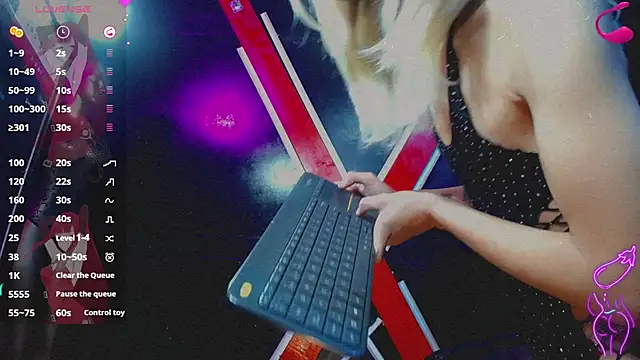 Snapshot of Sasha_calle chatting on 9, 2, 2026 Sasha calle online show from 9, 2, 2026