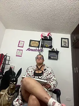KimmyDark1 online show from 15, 6, 2026