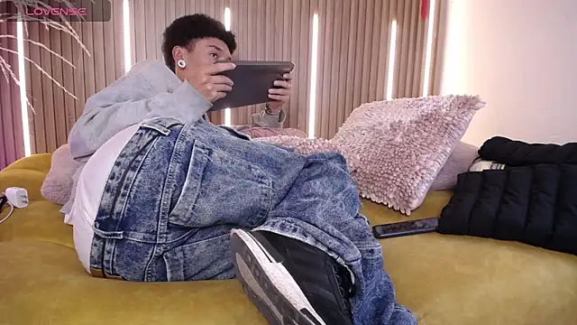 David Banks  online show from 18, 3, 2026