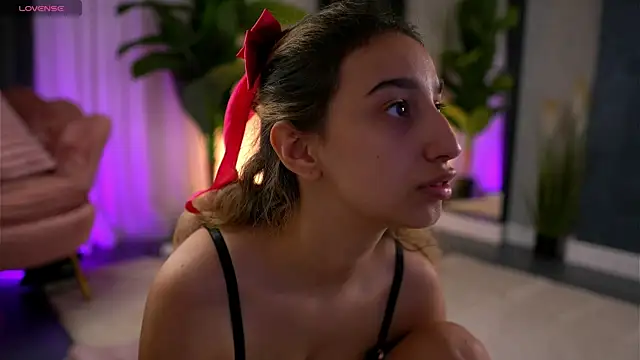 Snapshot of JullyFox chatting on 9, 7, 2026 JullyFox online show from 9, 7, 2026