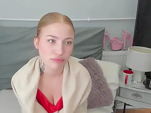 Snapshot of KattyXLovely chatting on 9, 2, 2026 KattyXLovely online show from 9, 2, 2026