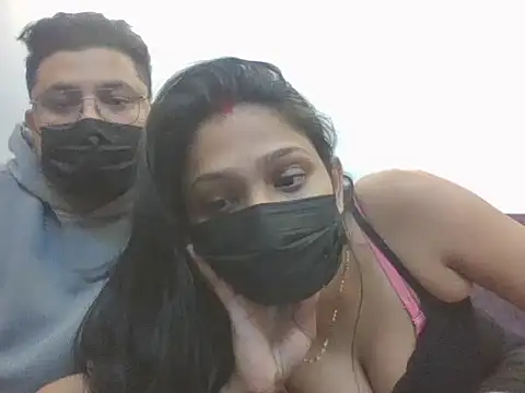 Snapshot of the_open_couple chatting on 4, 2, 2026 the open couple online show from 4, 2, 2026