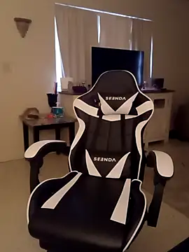 Rosegold2431 online show from 10, 2, 2026