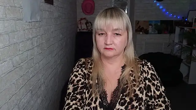 Snapshot of Lily_Luxee chatting on 10, 2, 2026 Lily Luxee online show from 10, 2, 2026