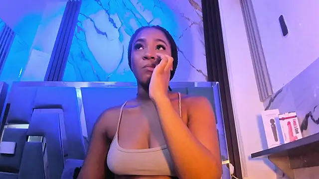 Snapshot of emii_brown chatting on 13, 5, 2026 emii brown online show from 13, 5, 2026