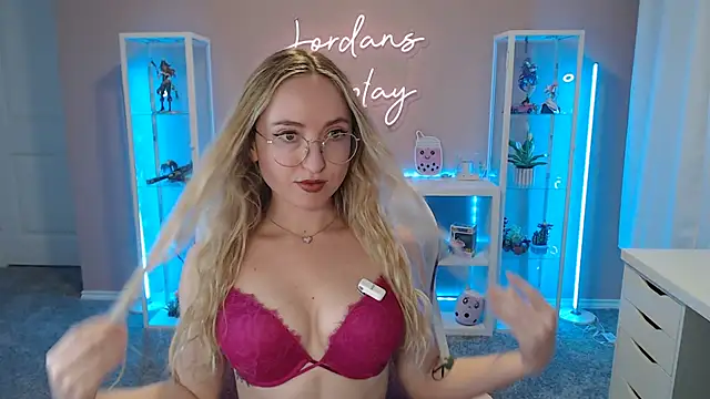 jordanscosplay online show from 23, 3, 2026