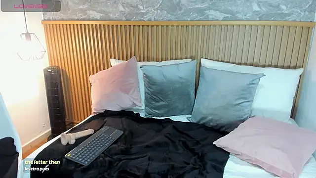 Snapshot of lunalat chatting on 5, 2, 2026 lunalat online show from 5, 2, 2026