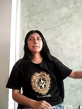 EmmaWilliamss4 online show from 5, 2, 2026