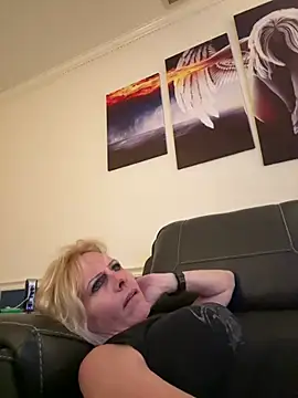 Snapshot of FireAfterDark chatting on 26, 4, 2026 FireAfterDark online show from 26, 4, 2026