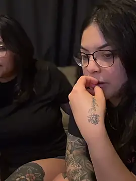 Snapshot of KittyTatts chatting on 9, 2, 2026 KittyTatts online show from 9, 2, 2026