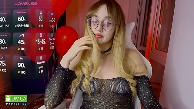 AdeLuna online show from 14, 2, 2026