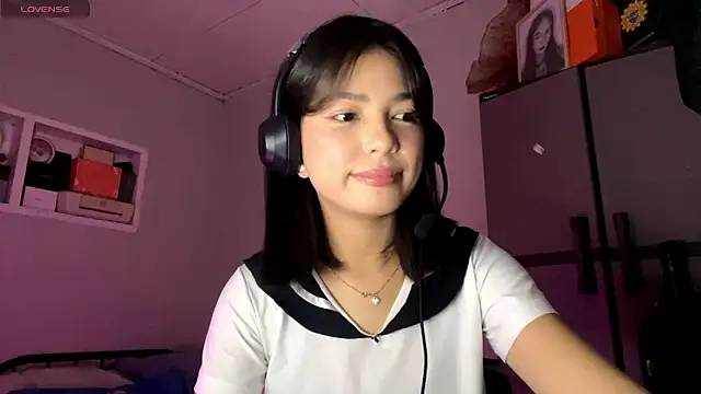 ConstancePorrini online show from 3, 2, 2026