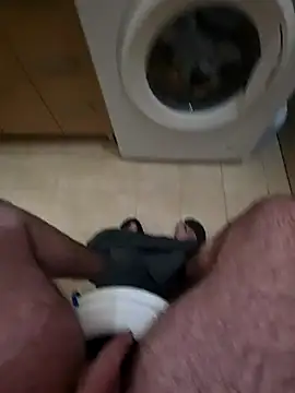 Heyyo3 online show from 8, 2, 2026