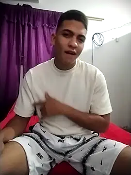 Snapshot of NikoHot_anatole chatting on 19, 3, 2026 NikoHot anatole online show from 19, 3, 2026