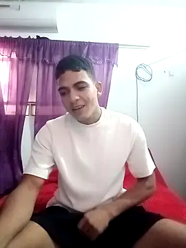 Snapshot of NikoHot_anatole chatting on 26, 3, 2026 NikoHot anatole online show from 26, 3, 2026