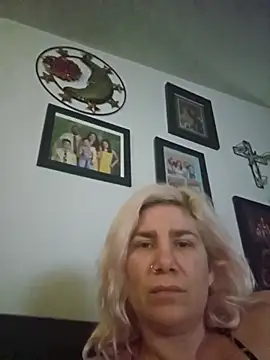 Icequeen1981 online show from 2, 2, 2026