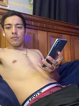 Snapshot of Tupapi696969q chatting on 13, 5, 2026 Tupapi696969q online show from 13, 5, 2026