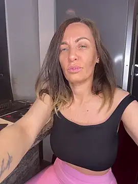 Snapshot of DivineAmely chatting on 11, 2, 2026 DivineAmely online show from 11, 2, 2026