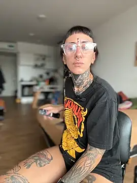 xsadtanas online show from 4, 2, 2026