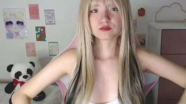 Snapshot of SweetSkyy_ chatting on 10, 3, 2026 SweetSkyy online show from 10, 3, 2026