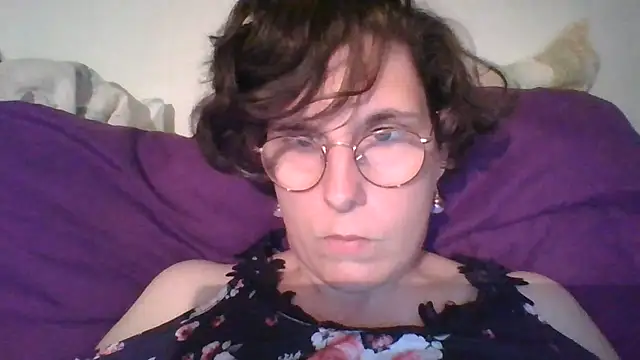 OIseauNoir88 online show from 8, 5, 2026