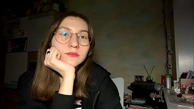 Miaaa Moon online show from 19, 3, 2026