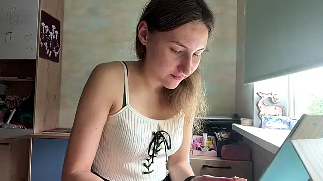 Miaaa Moon online show from 18, 7, 2026