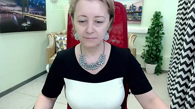 MONA W online show from 15, 4, 2026