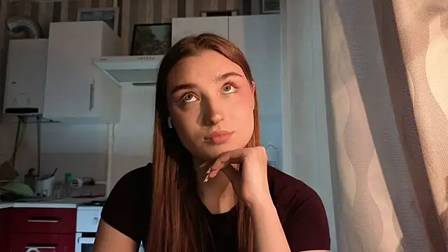 Snapshot of LissaBliss chatting on 7, 5, 2026 LissaBliss online show from 7, 5, 2026