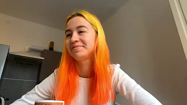 Snapshot of EmilyHein chatting on 4, 2, 2026 EmilyHein online show from 4, 2, 2026