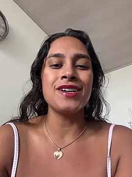 Snapshot of LunaHeat chatting on 17, 5, 2026 LunaHeat online show from 17, 5, 2026