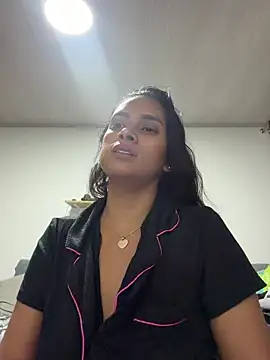 Snapshot of LunaHeat chatting on 19, 5, 2026 LunaHeat online show from 19, 5, 2026