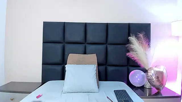 KeniaCarterr online show from 18, 2, 2026