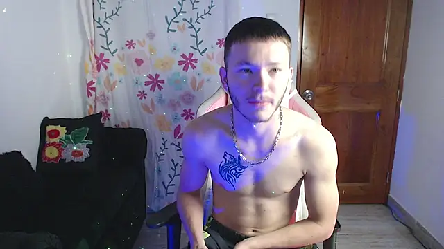 Snapshot of Ariana_Esteban07 chatting on 2, 3, 2026 Ariana Esteban07 online show from 2, 3, 2026