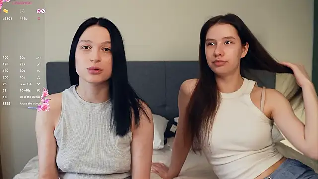 Snapshot of ZofiaSoshnik chatting on 2, 2, 2026 ZofiaSoshnik online show from 2, 2, 2026